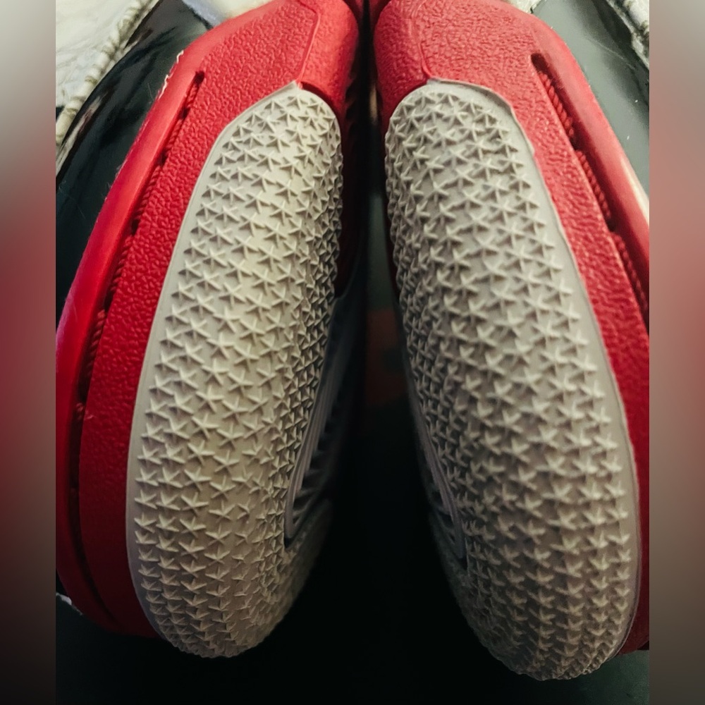 NIKE Air Jordan Dub Zero “Varsity Red”
9.5M-11W
$79 - Picture 12 of 16